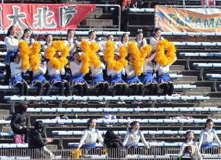 スタンドから応援!関大北陽創作ダンス部